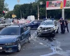 Нацгвардійці потрапили в аварію на службовому авто в Одесі: відео ДТП