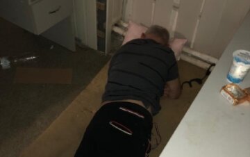 Бізнесмена викрали і два тижні тримали у підвалі в Києві, фото: "прикували до батареї і..."