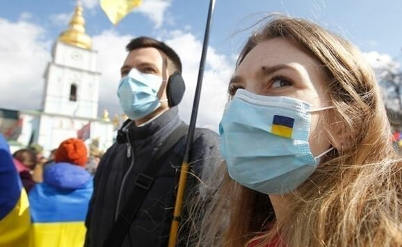 Карантин может продлиться до 2022 года: куда уходят деньги, выделенные на борьбу с пандемией?