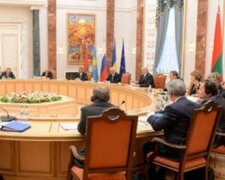 После договоренности о перемирии на Донбассе в РФ закатили истерику: "требование отменить..."