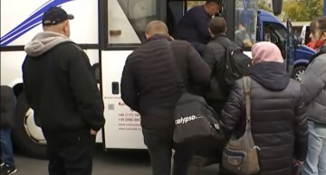 У тролейбусі Харкова зчепилися пасажири, відео з місця: "попросили вийти, але..."
