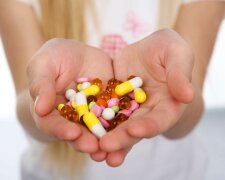 Во время приема антибиотиков нужно исключить из рациона сахар, дрожжи и крахмал