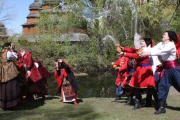 поливальный понедельник