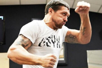 Александр Усик