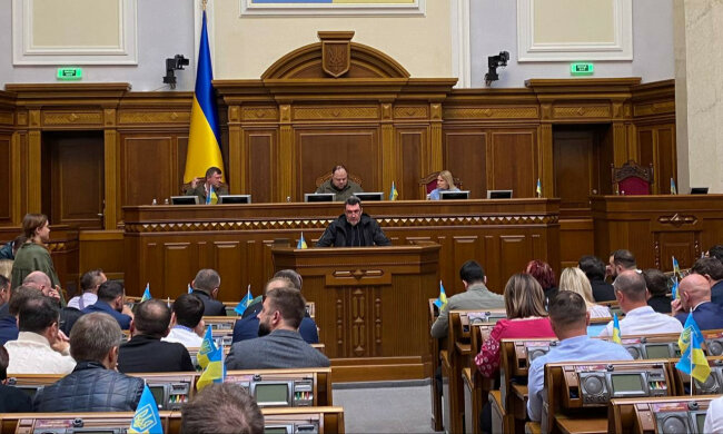 Военное положение официально продлили на три месяца: что это значит и при каком условии его могут отменить