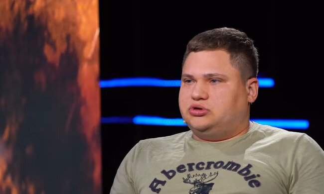 Хочеться постійно допомагати, - волонтер Олександр Стасюк