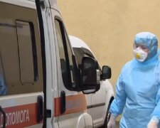В Киеве оборвалась жизнь пациентки с вирусом, которую две недели лечили дома: "вопиющая боль..."