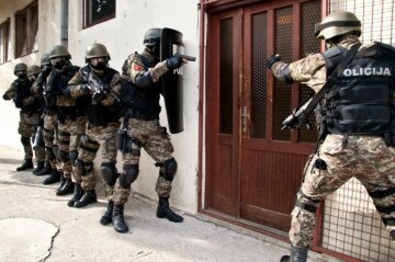 полиция Черногории рейд