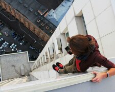 roof-climbing-girl-dangerous-selfies-angela-nikolau-russia-10