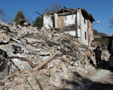 Мощное землетрясение оставило от города руины: «люди в панике выбегали из домов», кадры разрушений