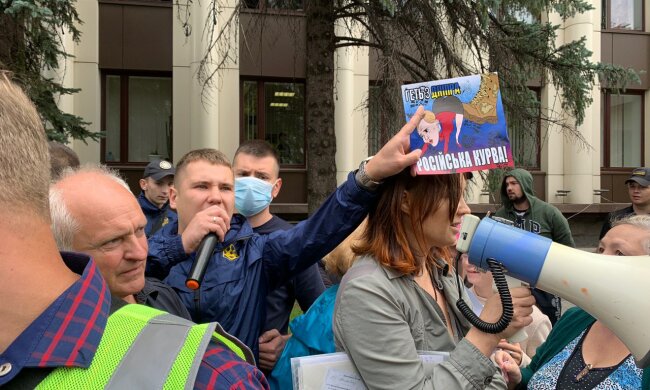 Нацкорпус в Днепре поставил на место экс-регионалку Шилову: «Не допустим пророссийской активности в нашем городе»