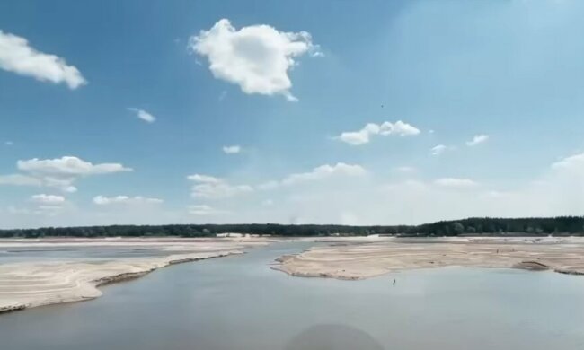Держекоінспекція: Через скид води на Оскільському водосховищі знищено сотні кілометрів нерестовищ