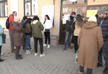 Гуманитарная помощь пенсионерам в Запорожье