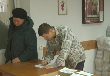 Гуманитарная помощь для пенсионеров в Днепропетровской области