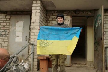 "Витягла з того світу 486 осіб": полтавська акушерка здійснила справжній подвиг на Донбасі