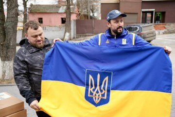 390 місія на передову: фонд «Надія» та Валерій Дубіль передали допомогу підрозділам на Запорізькому та Покровському напрямках
