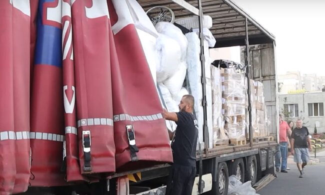 Безкоштовні продукти для ВПО та пенсіонерів у Запоріжжі
