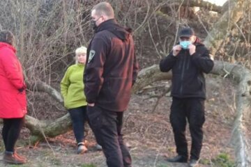 Озвірілий палій напав на рятувальників у Київській області: кадри інциденту