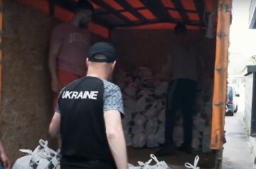 Безкоштовні продукти для ВПО та пенсіонерів у Полтавській області