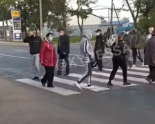 Недовольные люди перекрыли въезд в Одессу, съехалась полиция: кадры с места