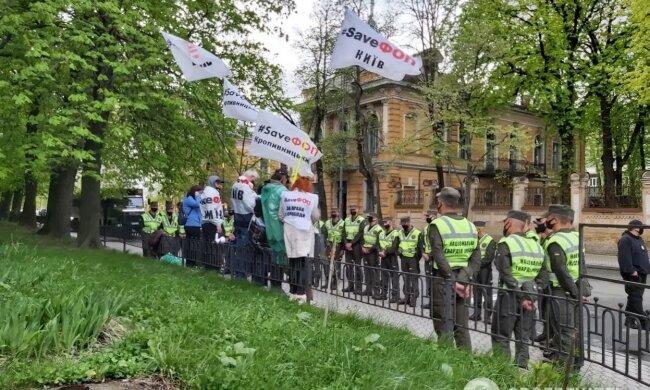 Доведенные до отчаяния налоговыми экспериментами Гетманцева, ФОПы попытались прорваться к Энтони Блинкину