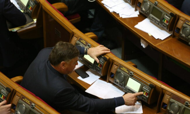 Микола Томенко: «За безвідповідальність і кнопкодавство потрібно карати грошима»