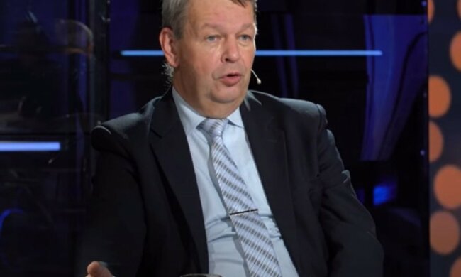 Ми тільки сидимо на кредитах, а власну економіку не розвиваємо, - Стрельніков