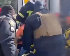 Жуткое ЧП под Киевом: мужчина на глазах у жены пошел на отчаянный шаг, кадры с места