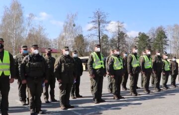 Силовиків з усієї України стягнуть на вулиці Одеси: "1300 копів і 1200 нацгвардійців"