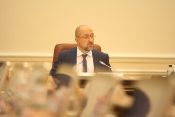 Стало известно, когда Шмыгаль повторит судьбу Гончарука: «Выбросят на помойку»