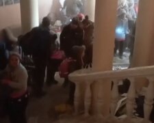 Річниця трагедії в Маріуполі: з'явилося унікальне відео перших хвилин бомбардування Драмтеатру