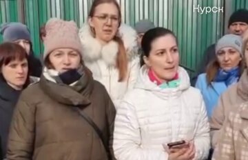 "Їх кинули як гарматне м'ясо": родичі "мобіків" у Курську вийшли на протест, відео