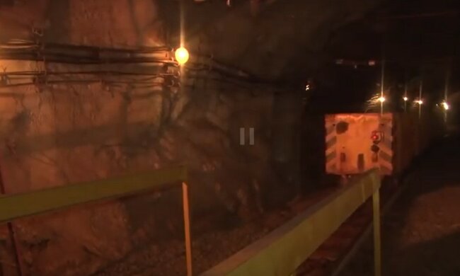 Трагічна НП в шахті на Дніпропетровщині: "на горизонті 235 метрів..."