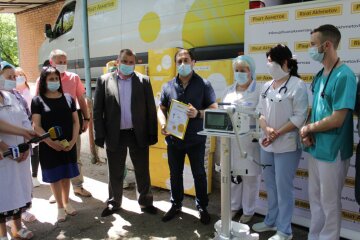 ДТЭК и Фонд Рината Ахметова передали 15 аппаратов ИВЛ в региональные больницы