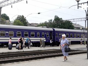 Новий графік руху поїздів у Теропільській області