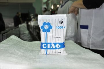 Дефицит соли в Днепре: жителям рассказали, когда ситуация придет в норму и что будет с ценами