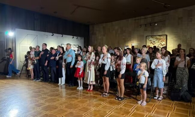 Оберіг для Буданова: історія про унікальну вишиванку очільника Офісу Президента, яку тепер зможе побачити кожен українець