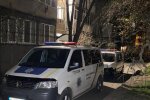 Взрыв прогремел в  многоэтажке Одессы, съехались полиция и спасатели: кадры с места ЧП