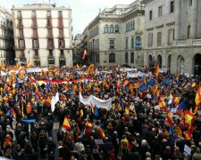Референдум в Каталонии: защитник Барселоны «напал» на полицию