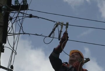 Графики отключения света в Днепропетровской области на 28 апреля