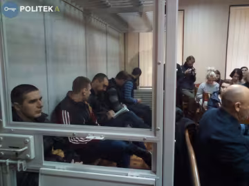 Мій син загинув: Як під судом зустріли «звірів» із Майдану (фото, відео)