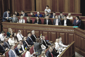 Журналіст розповів про таємні групи впливу в українській політиці