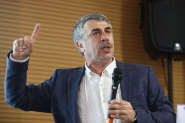 Евгений Комаровский