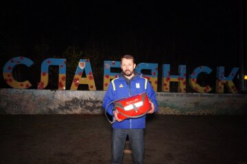 Критическую медицину для косвенного массажа сердца от Валерия Дубиля, БФ «Надежда» и меценатов доставят на фронт