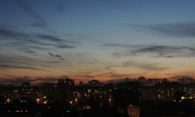 темно город закат