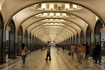 Metro_v_Moskve_glazami_inostrantsev_18