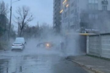 В Харькове произошло масштабное ЧП, кадры: вода затопила целую улицу