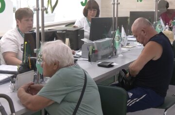 Гуманитарная помощь для пенсионеров в Киеве