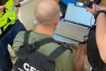Украинцы через специальный сервис помогали россиянам: еженедельно получали до 50 тысяч долларов