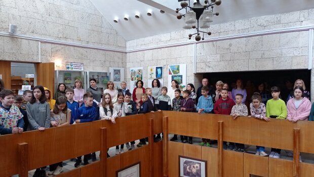 К экологическому всеукраинскому конкурсу рисунка "Влияние войны на природу Украины: последствия и пути восстановления" присоединились более 5000 детей